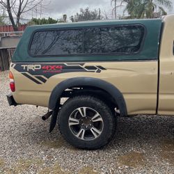 Camper She’ll  Nissan Hardbody 