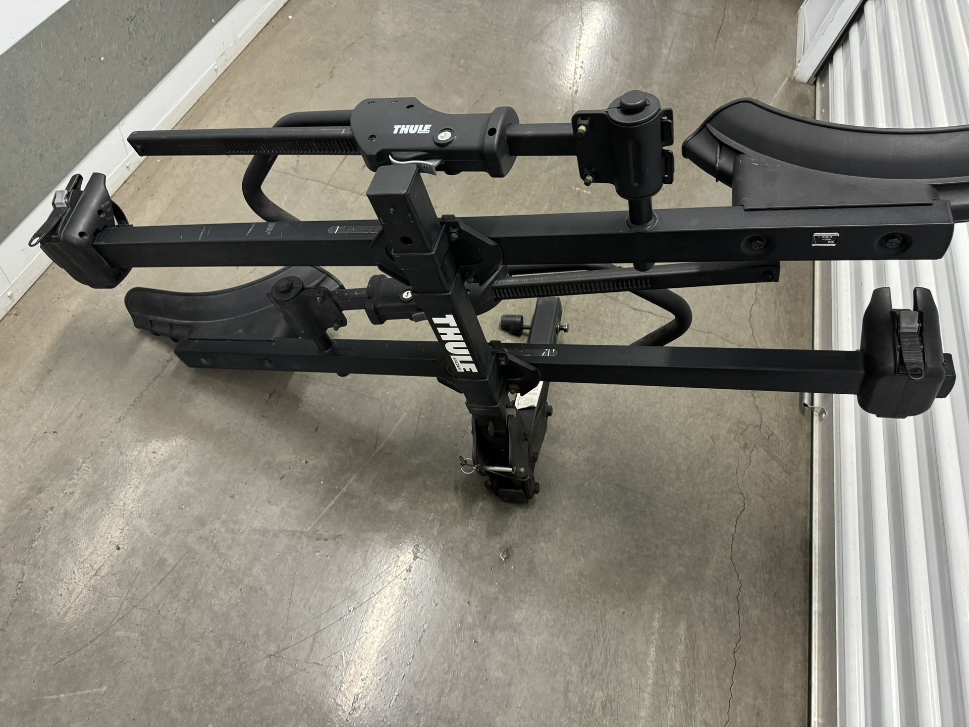 THULE T2 Pro XTR 2-Bike Hitch Rack