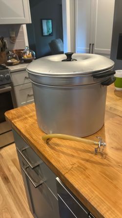 Old country  steamer juicer