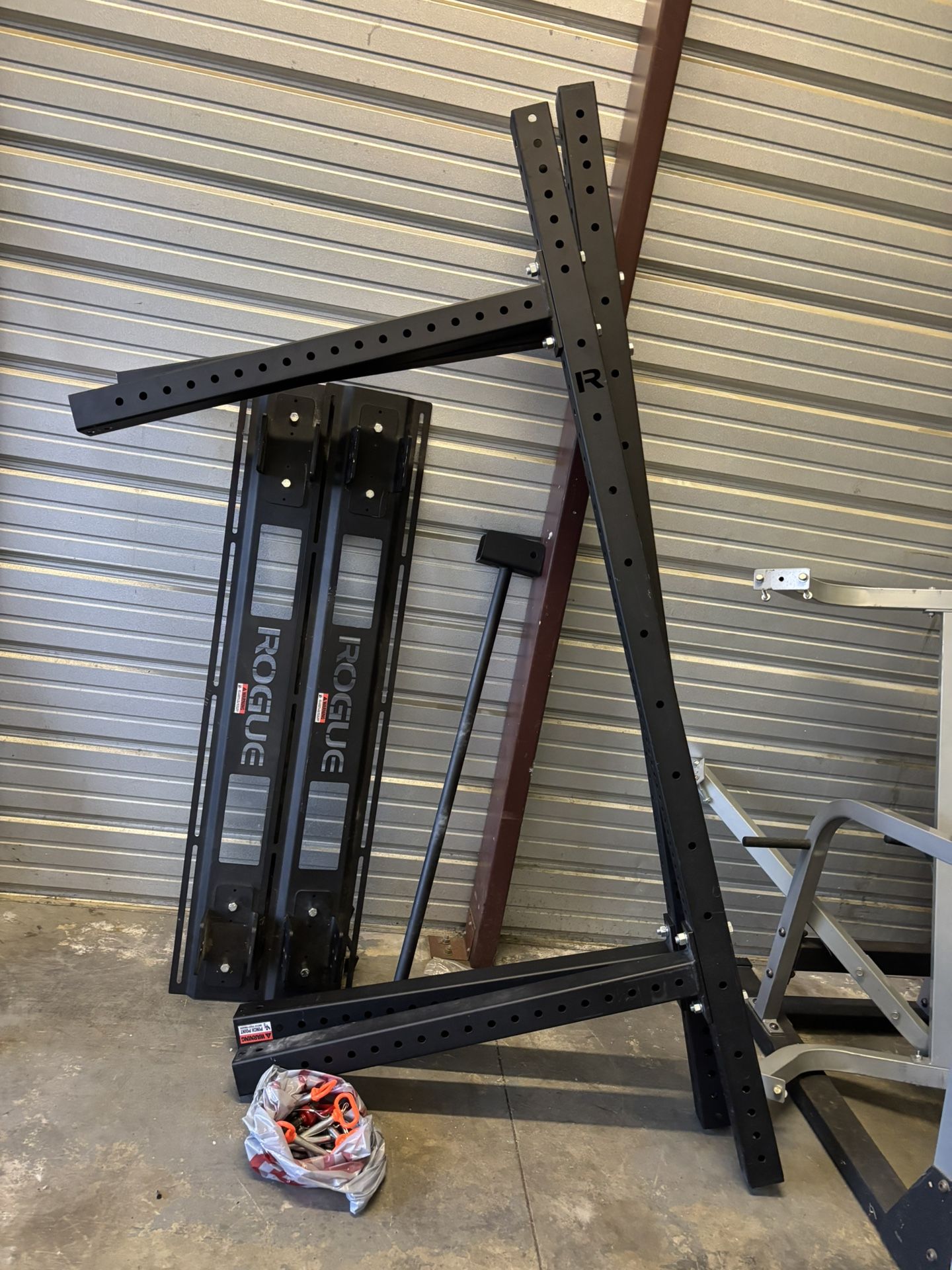 ROGUE RML-3W FOLD BACK WALL MOUNT 