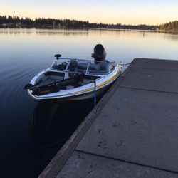 Skeeter SL 210 Bass Boat