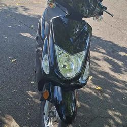2021 SCOOTER 50cc HAVE TITLE 