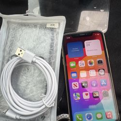 iPhone XR yellow 64gb for T Mobile only it’s a 10 out of 10 looks & works perfect new battery   & accessories 90 day warranty can deliver 