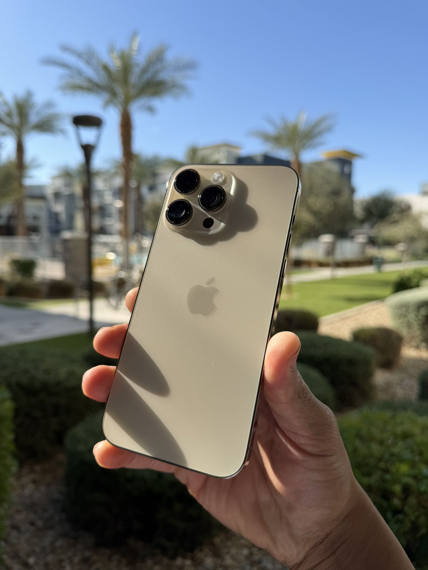 iPhone 14 Pro Max “Gold” 256GB