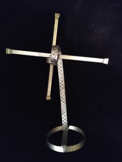 Stylish metal art deco style cross