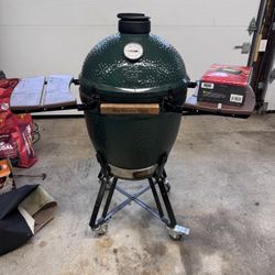 Large big Green egg And Accessories