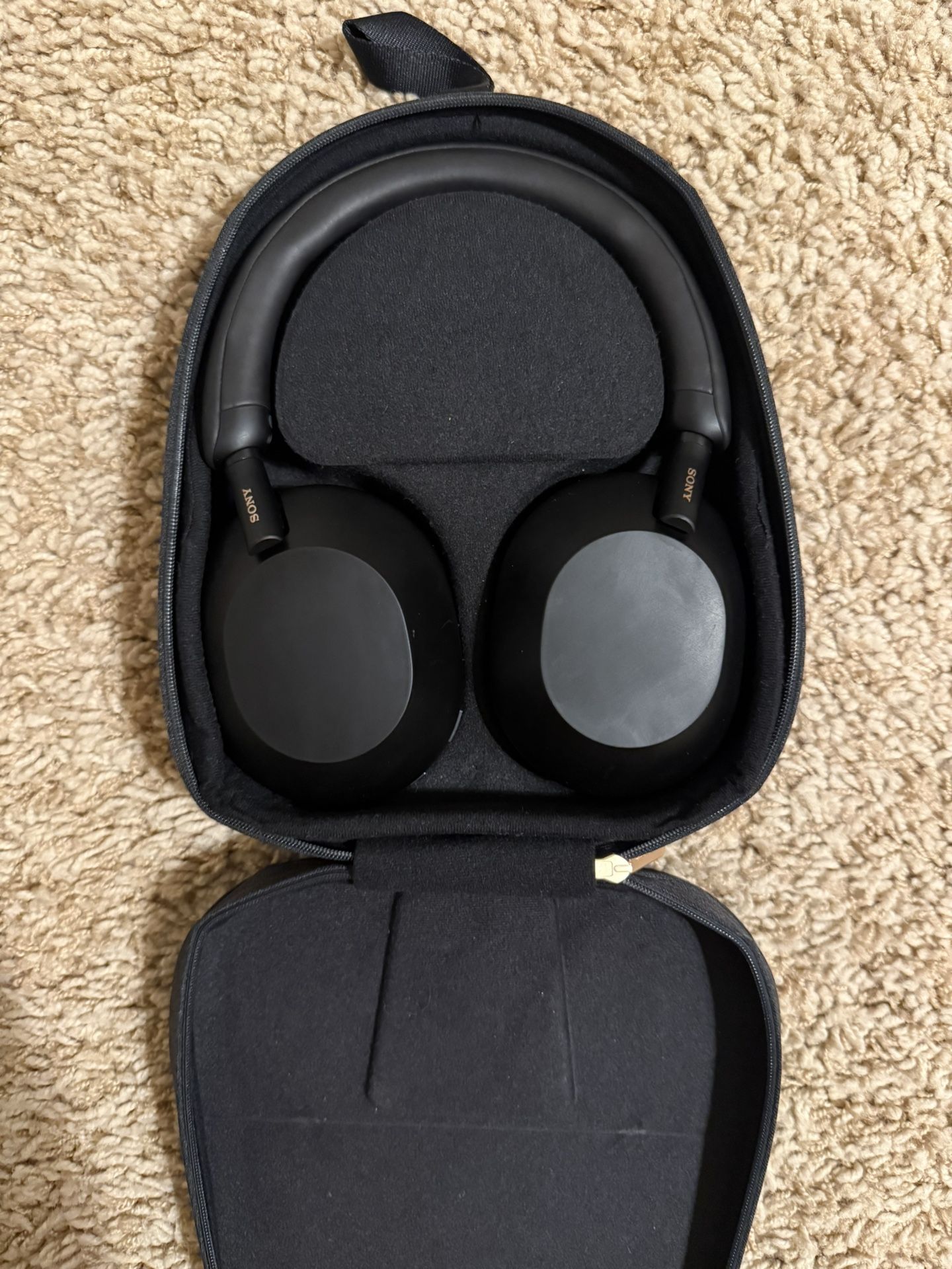 Sony WH-1000XM5 Noise Cancelling Wireless Over-Ear Headpbones - Bladk