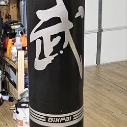 Gikpai Freestanding Punching Bag