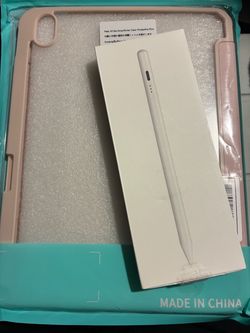 I pad case with pencil