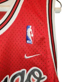 Vintage NIKE Chicago Bulls Jordan 23 NBA Basketball Jersey Vest Red (2XL)