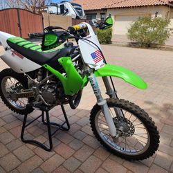 Kawasaki KX-85 BIG WHEEL OFF ROAD DIRTBIKE