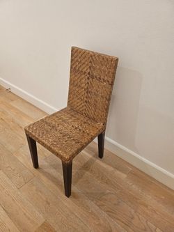 Chic Woven Accent Chair – Natural Texture & Modern Warmth