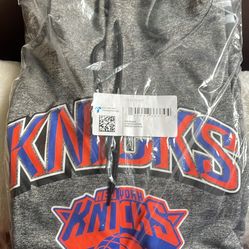 NY Knicks XL Hooded sweatshirt https://offerup.com/redirect/?o=TkJBLmNvbS9TdG9yZXM= Ultra Game brand new in packaging as is pick up deliv