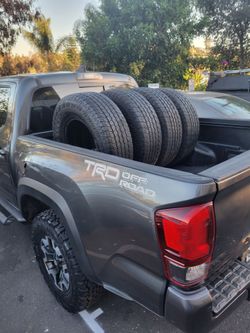 5 llantas GOODYEAR WRAWGLER  TERRITORY AT