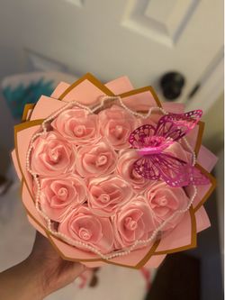 Eternal roses (available 🤍)