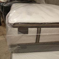 💥🔥💥🔥 $499 Queen Stearns And Foster Medium Firm Mattress Available $499 💥🔥💥🔥