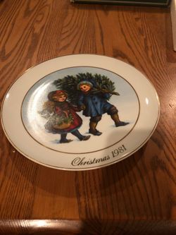 Avon First Edition 1981 Christmas Memories “Sharing the Christmas Spirit”