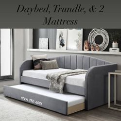 Twin/Twin Day Bed + 2 Mattress 