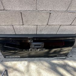 Tail Gate 