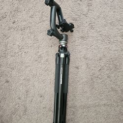 Manfrotto 055xprob with Neewer carbon gimbal head