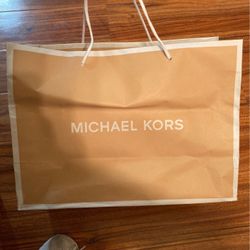 New MK purse
