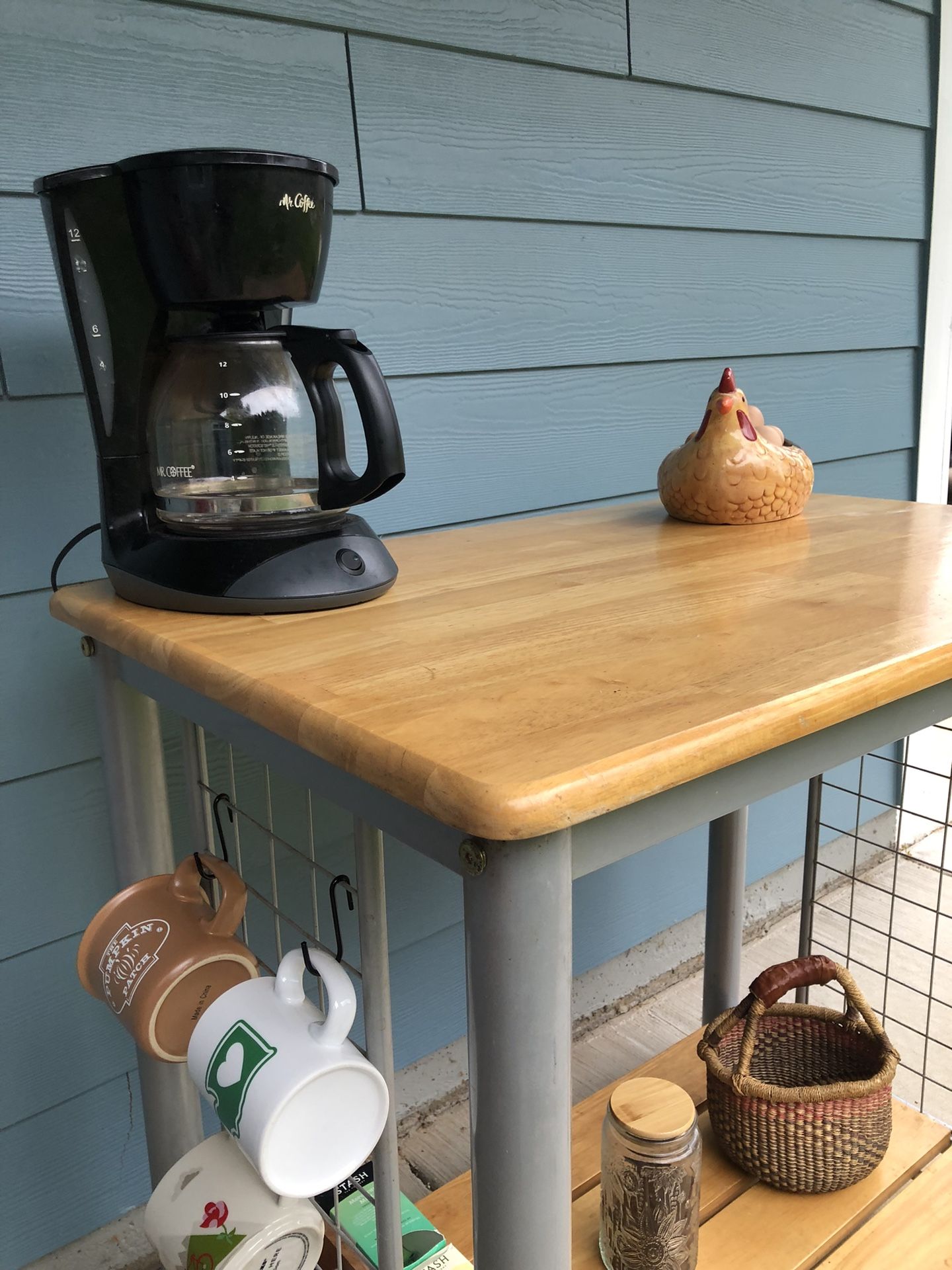 Kitchen Island, Coffee Cat, Bar Cart 