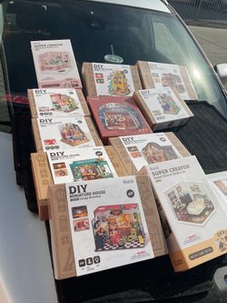 Rolife DIY Miniature House Lot – New/Sealed – Huge Bundle