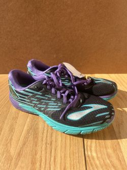 NEW WOMENS FITNESS SHOES