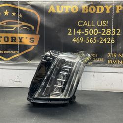 CADILLAC ESCALADE 2015-2020 LH HEADLIGTH OEM