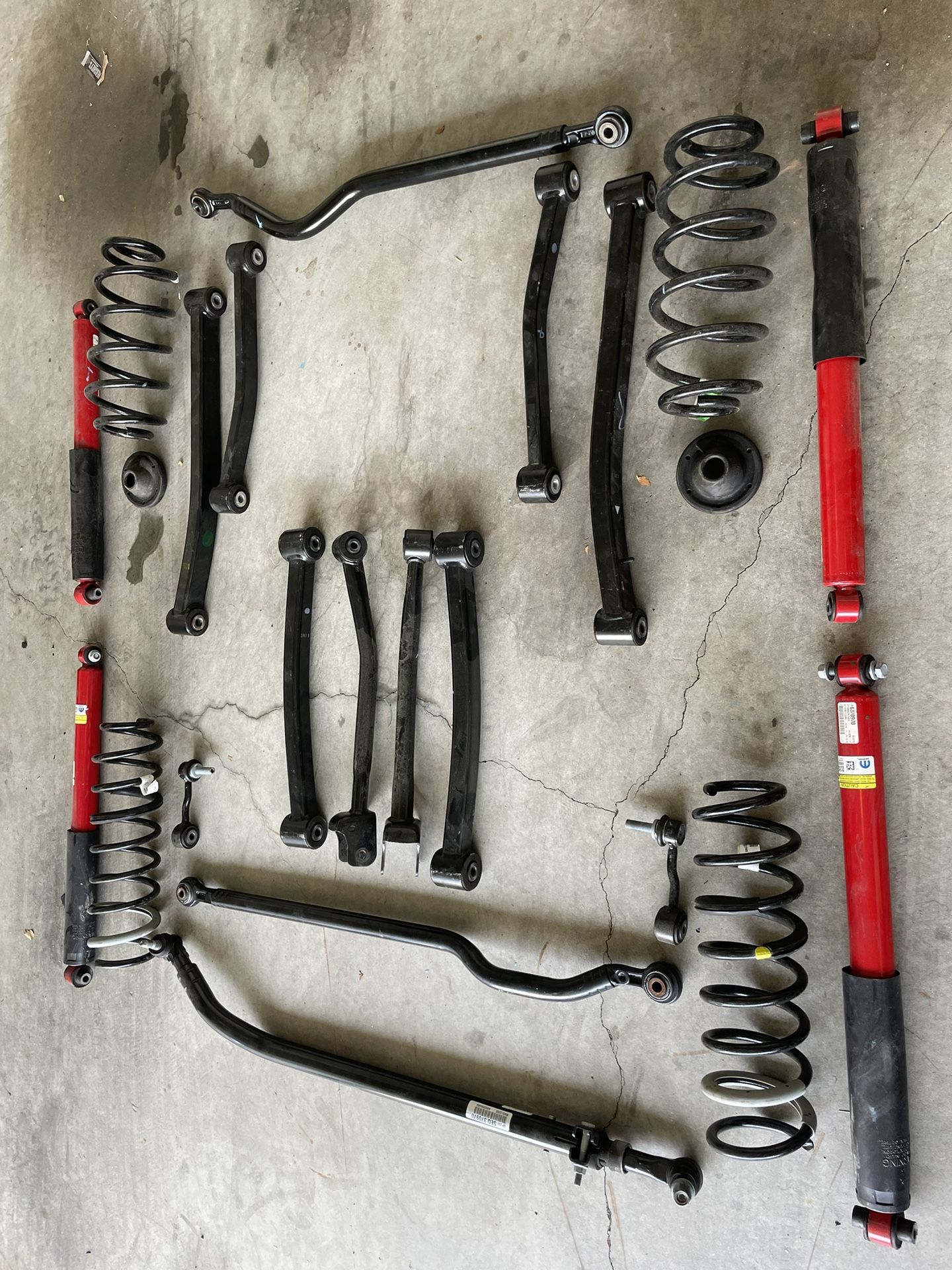 2024 Jeep Wrangler Rubicon 4XE OEM Suspension 