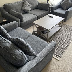 Three-piece sofa set with pillows with 2 usb ports In the larger sofa.
