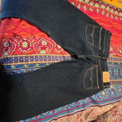 Levis