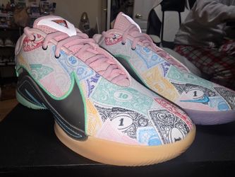 2 Kobe's shoes & 2 LeBron James shoes