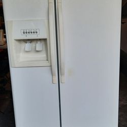 Excellent  Whirlpool  Refrigerator 