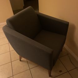 2 Accent Chairs, 2 Twin Size Beds With Mattress , 1queen Size  Mattress  1 Dinning Set Table With Chairs