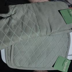 Figment Oven Mitt And Pot holders