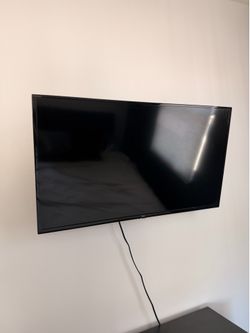 32 Inch Smart TV (Amazon Fire)