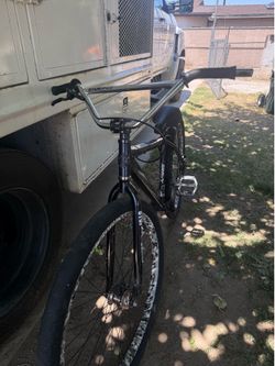 Throne 29inch wheelie bike