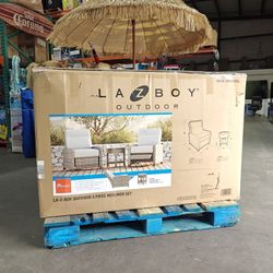 La-Z-Boy Outdoor Recliner Set