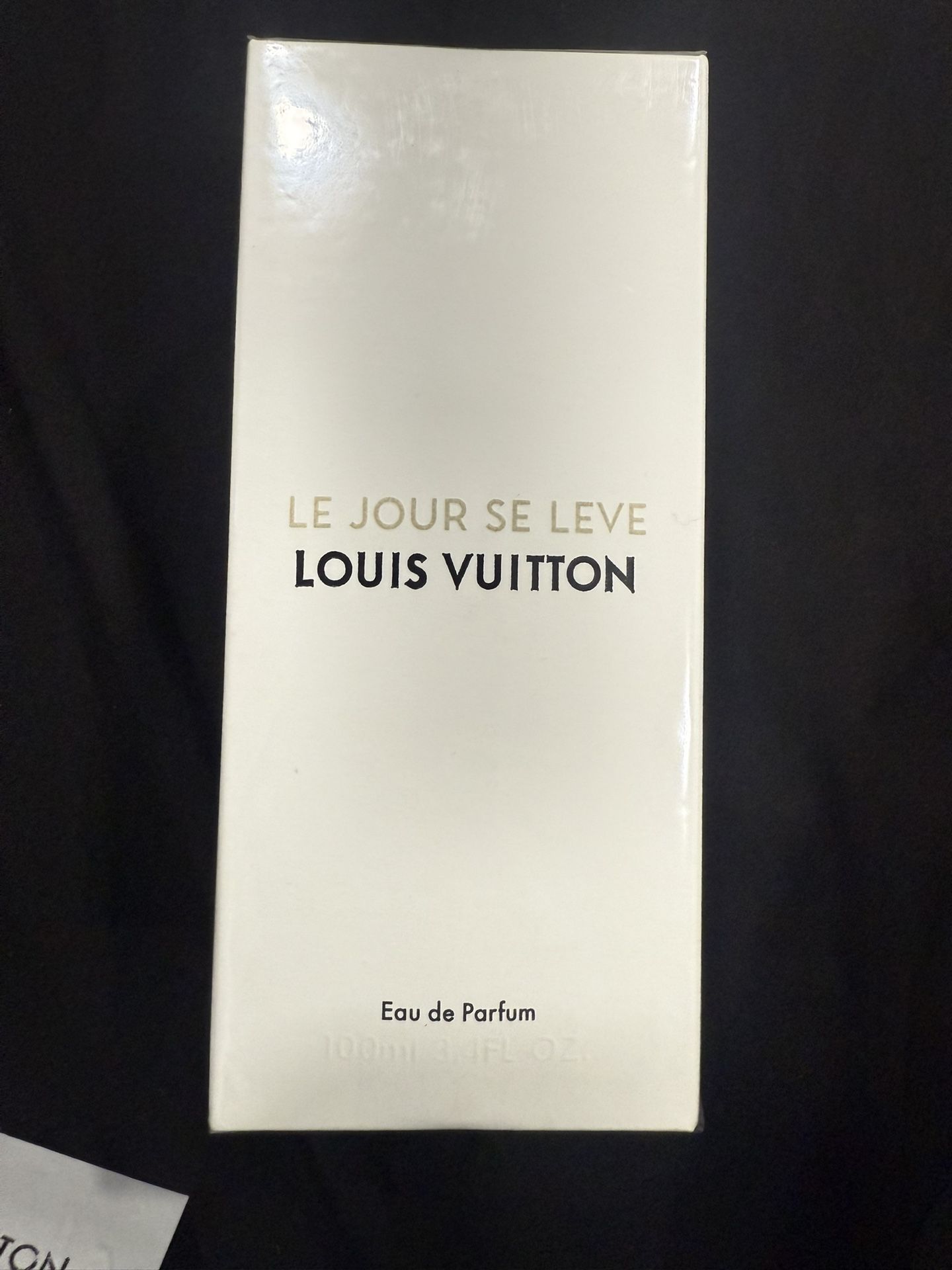 LE JOUR SE LEVE LOUIS VUITTON