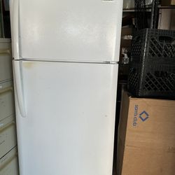 Frigidaire Refrigerator 