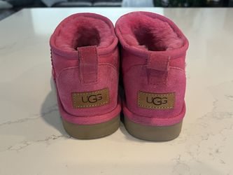 UGG Pink Mini ll Boots Size 7