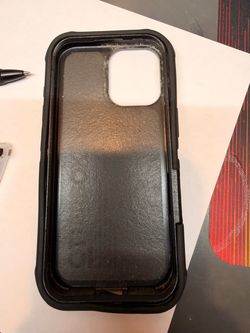 Otterbox iPhone 17 used