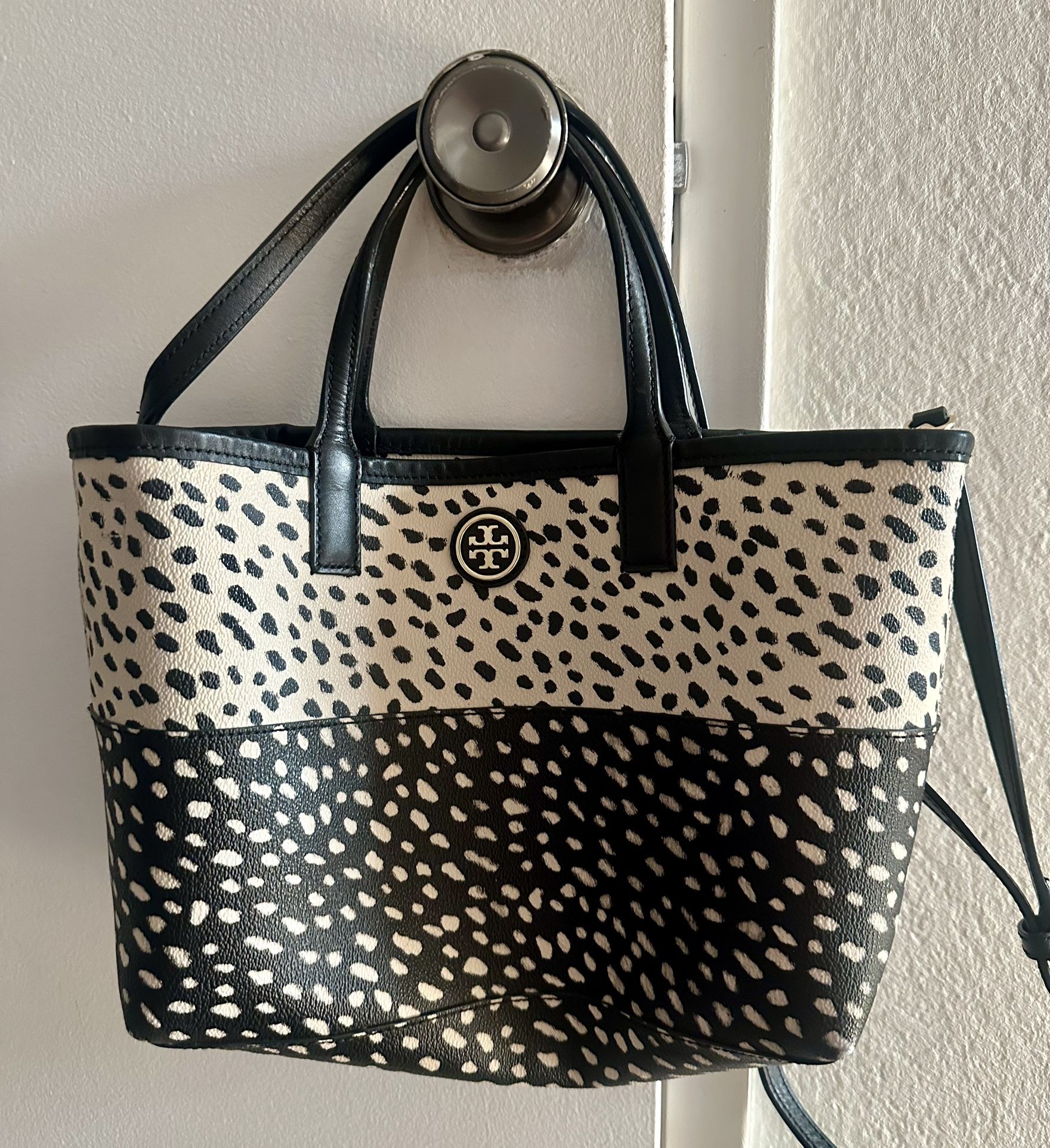 Tory Burch Leather purse