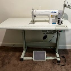 Juky Sawing Machine 