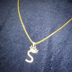 Diamond Pendant With 10k Gold Chain
