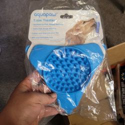 Dog Slow Treater 