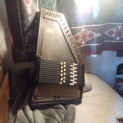 Autoharp.