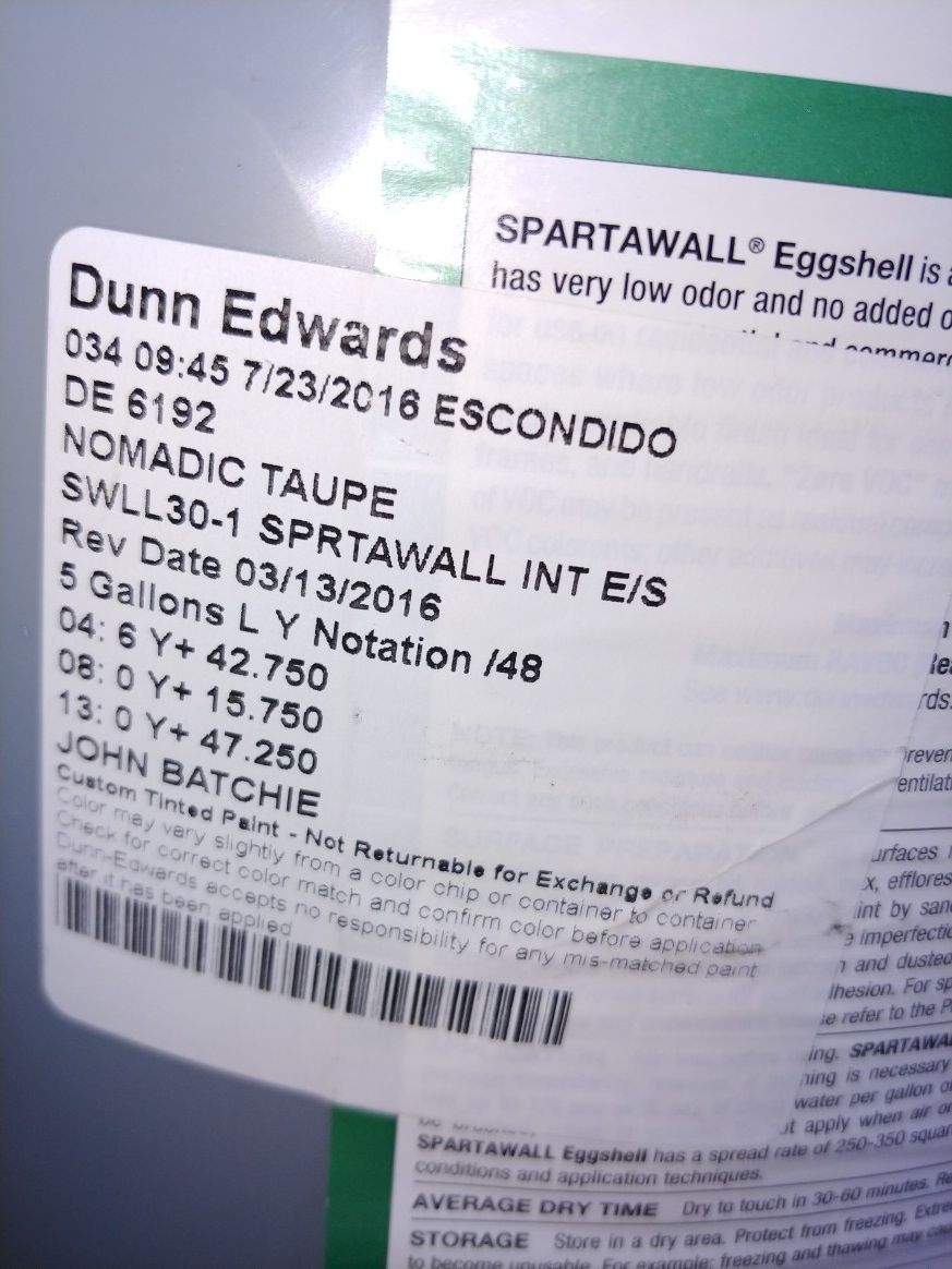5 gallon eggshell interior wall paint Dunn Edwards spartawall color nomadic taupe for Sale in