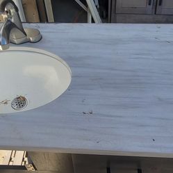 RV bathroom vanity